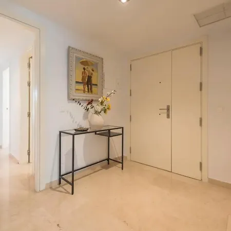 Apartamento Charming 2 Bedroom Trocadero Arena Area Marbella