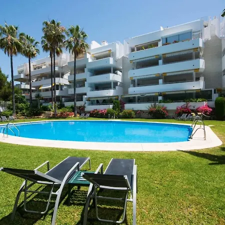 Charming 2 Bedroom Trocadero Arena Area Апартаменты Марбелья