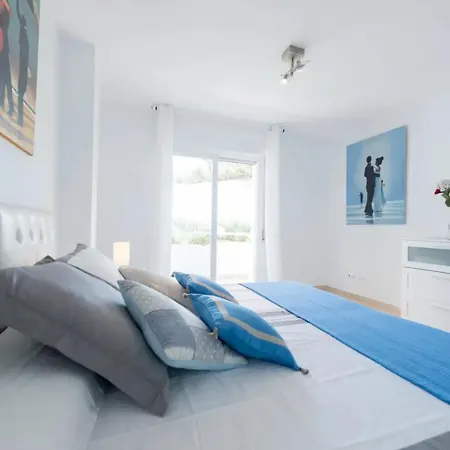 Charming 2 Bedroom Trocadero Arena Area Апартаменты *