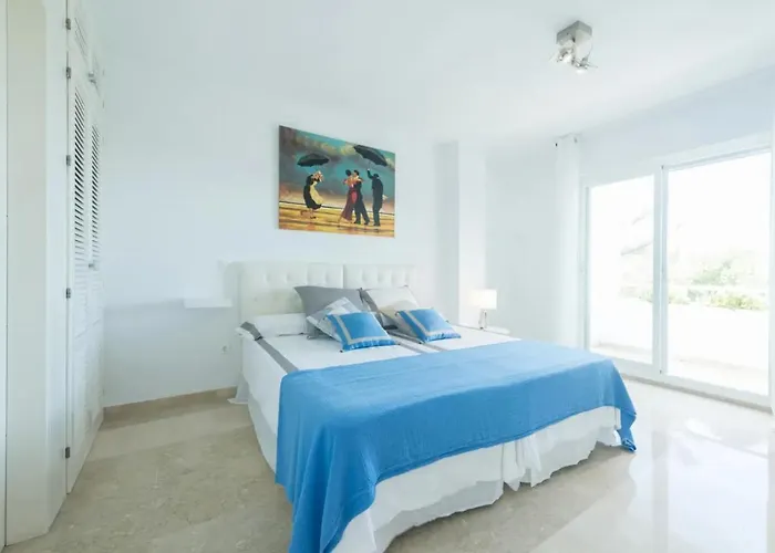 Charming 2 Bedroom Trocadero Arena Area