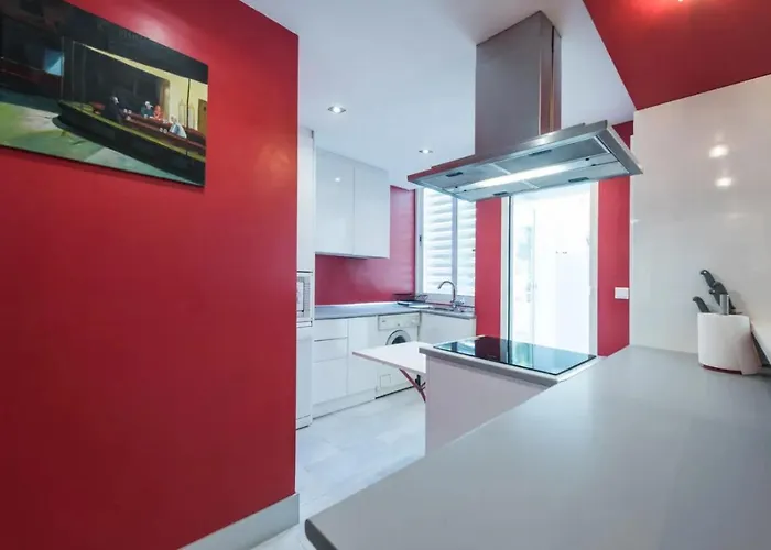 Charming 2 Bedroom Trocadero Arena Area Μαρμπέλλα