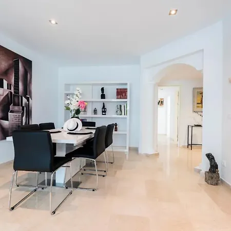 Apartman Charming 2 Bedroom Trocadero Arena Area *