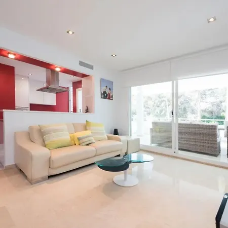 Charming 2 Bedroom Trocadero Arena Area