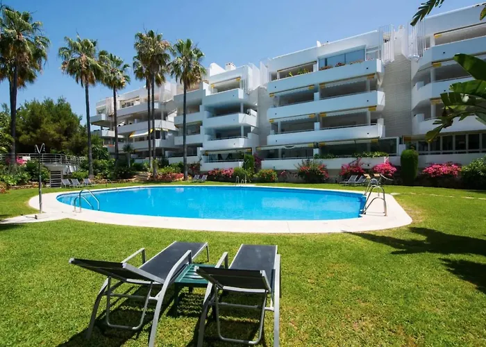 Charming 2 Bedroom Trocadero Arena Area Appartement Marbellac